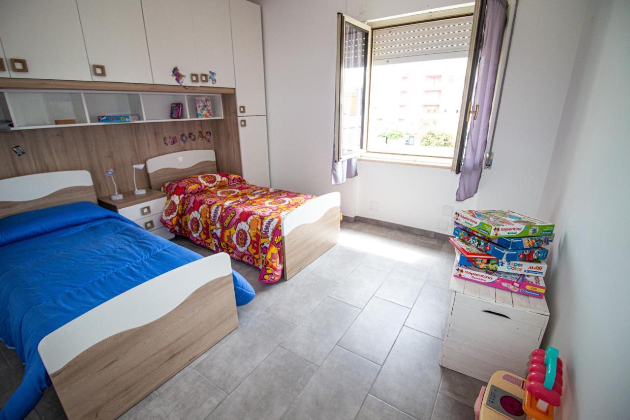Casa Vacanze Casetta Grande Porto Torres Exterior foto